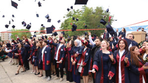 OMÜ İletişim ve Çarşamba İnsan ve Toplum Bilimleri Fakülteleri Mezunlarını Gururla Uğurladı