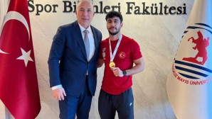 OMÜ’lü Milli Sporcu Fırat Çekim İki Farklı Branş Ve Sıklette Türkiye Derecesi Elde Etti