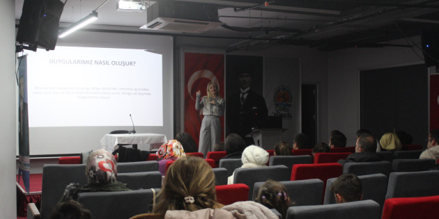 OMÜ Öğrencilerinden Sosyal Medya Farkındalığı Projesi