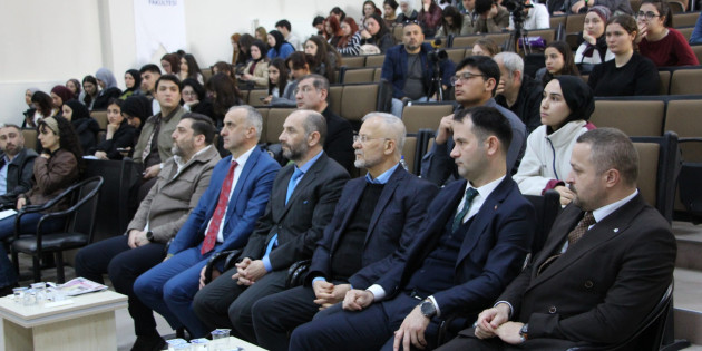OMÜ’de 15 Temmuz Manşetleri Gazetecilik Atölyesi Düzenlendi